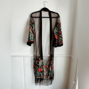 BLACK FLORAL PRINT FRINGE KIMONO - ONE SIZE